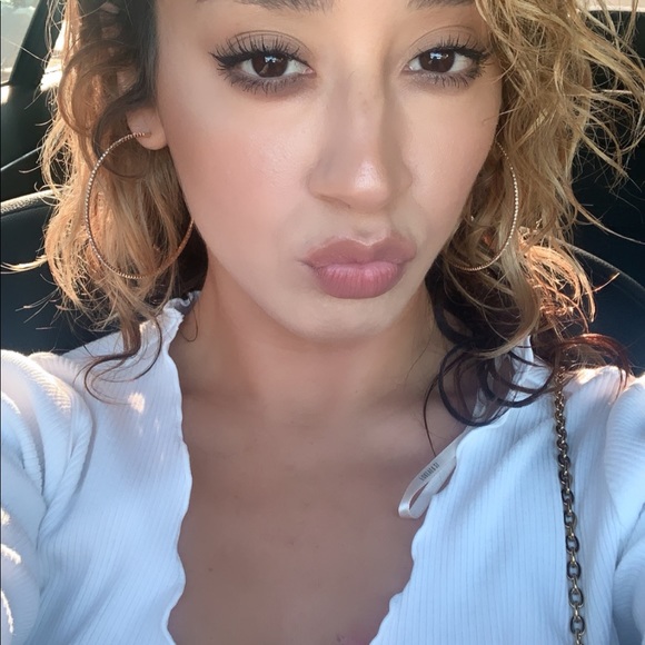 Meet your Posher, V - Picture 2 of 4